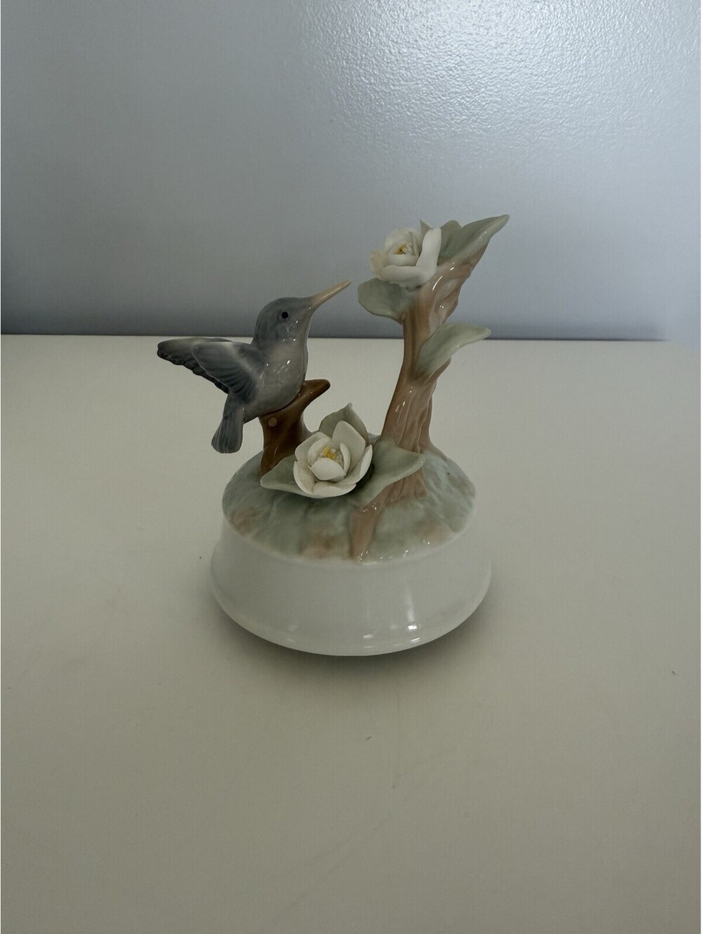 VTG Otagiri Japan Hummingbird Music Box “Love is a many-splendored Thing” EUC